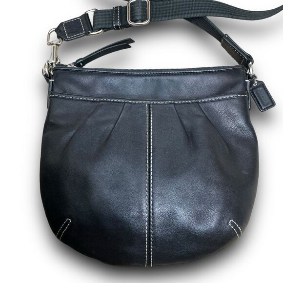 Vintage Y2K Coach Black Leather Crossbody Bag w/ Adjustable Strap - Picture 4 of 10